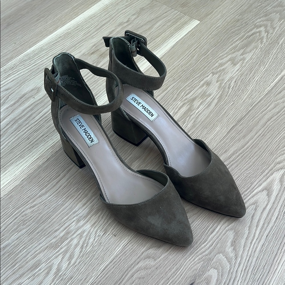 CLEARANCE Steve Madden Women's Green Ankle Strap Heels 8.5